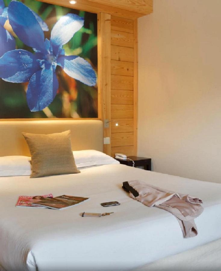 Les Roches 1500 Hotel Mieussy Bagian luar foto